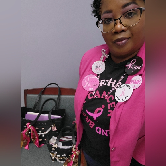 @charm_charmaine is LIVE! Come...Be Belled by The Southern Belle!🔔 - Picture 9 of 12